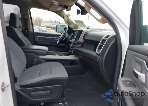 2020 Ram 1500 Big Horn 4X4 5'7 Box z USA, uszkodzony, nr VIN 1C6RRFFG3LN263389